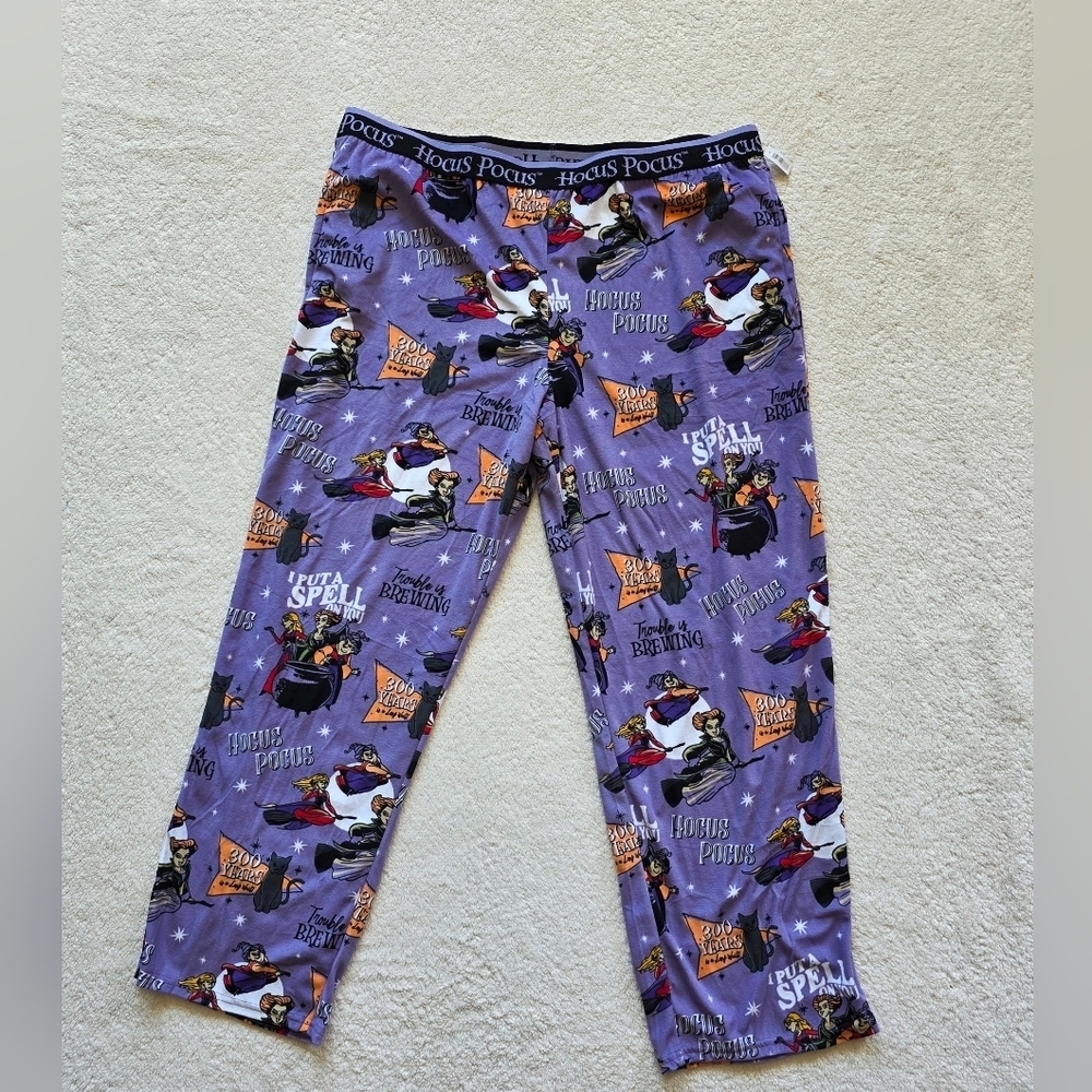 New Disney Women's Plus size 2x Hocus Pocus Halloween Velour Sleep Pants - Picture 1 of 5